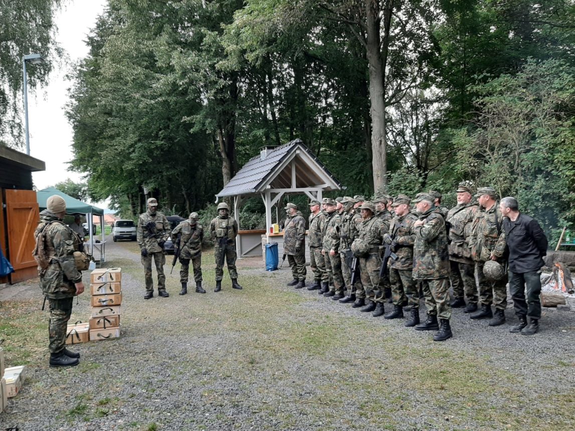 Ausbildungswochenende Am Fuße Der Ahlsburg - Göttinger Militärerkundung ...