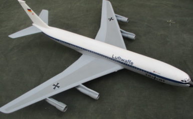 Boeing 707-320 C, am 8.11.1968 auf den Namen Otto Lilienthal getauft, Maßstab 1:72