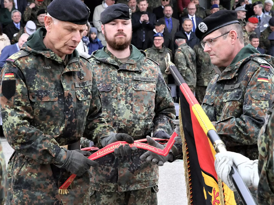 Heimatschutzregiment 1 In Bayern In Dienst Gestellt - Reservistenverband