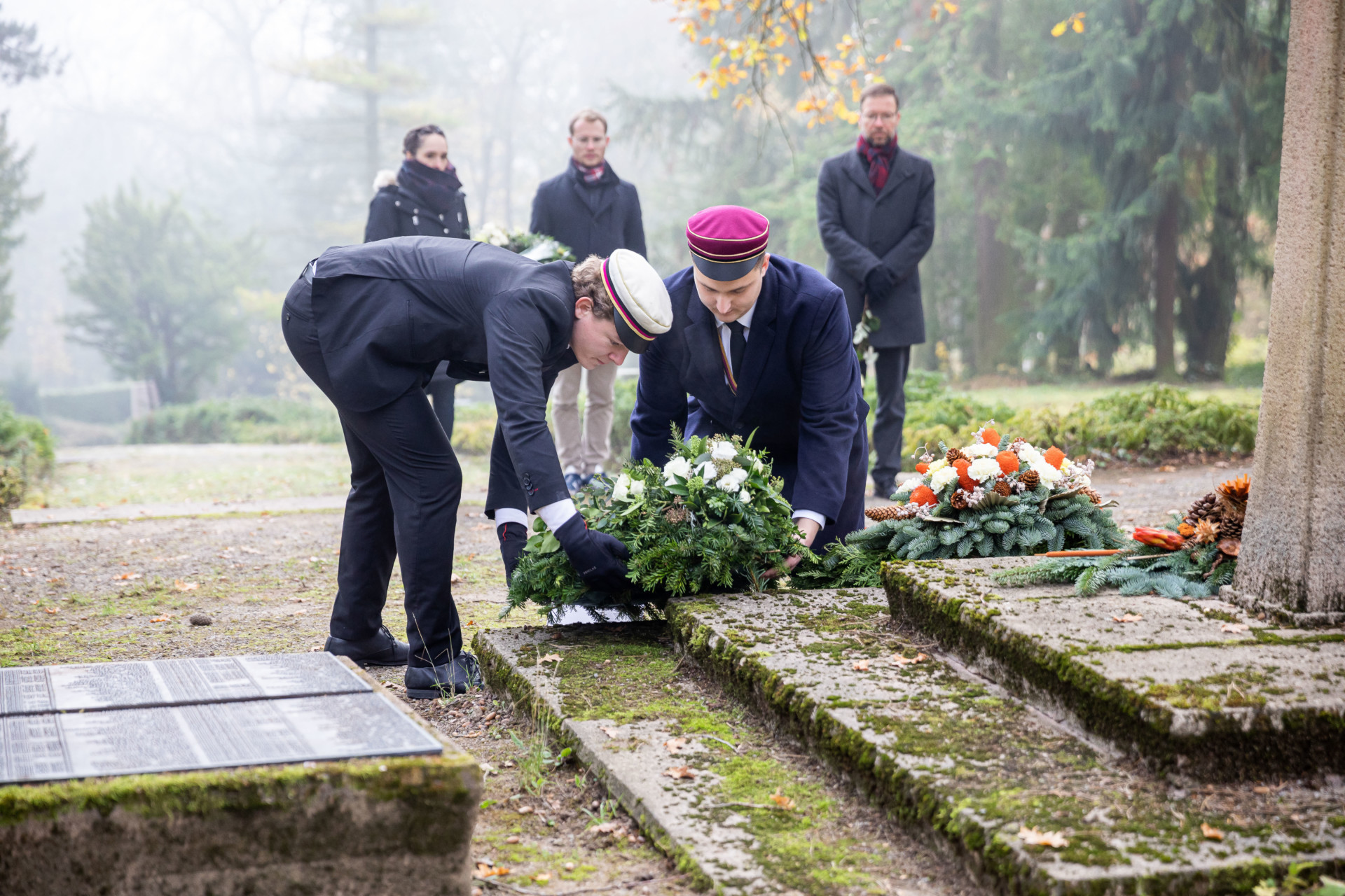 Der Toten Gedenken - Volkstrauertag Am Nordfriedhof Jena ...