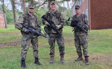 Drei Kameraden der RK Flensburg bei DVag "Gefechtsdienst aller Truppen zu Lande"